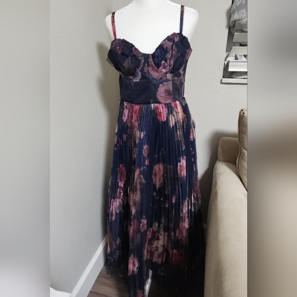 Lulus Alluring Invite Midnight Blue Floral Pleated Bustier Midi Dress - Picture 5 of 6